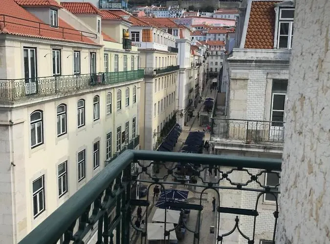 Sao Jorge Castle View *